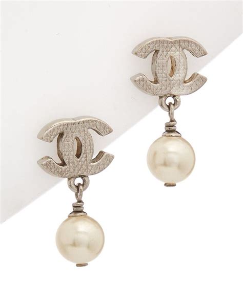 chanel ear|Chanel earrings official site.